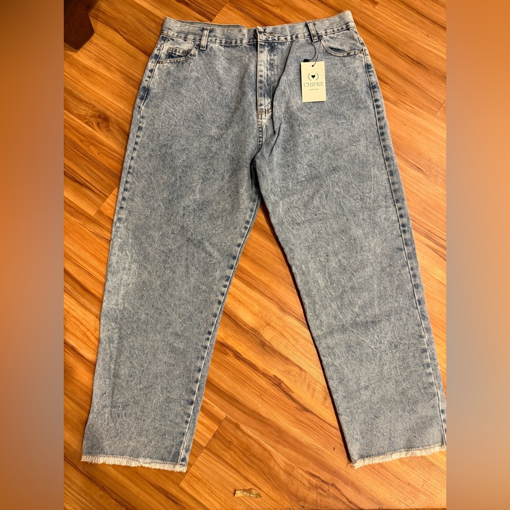 New with tags Jeans-chipre